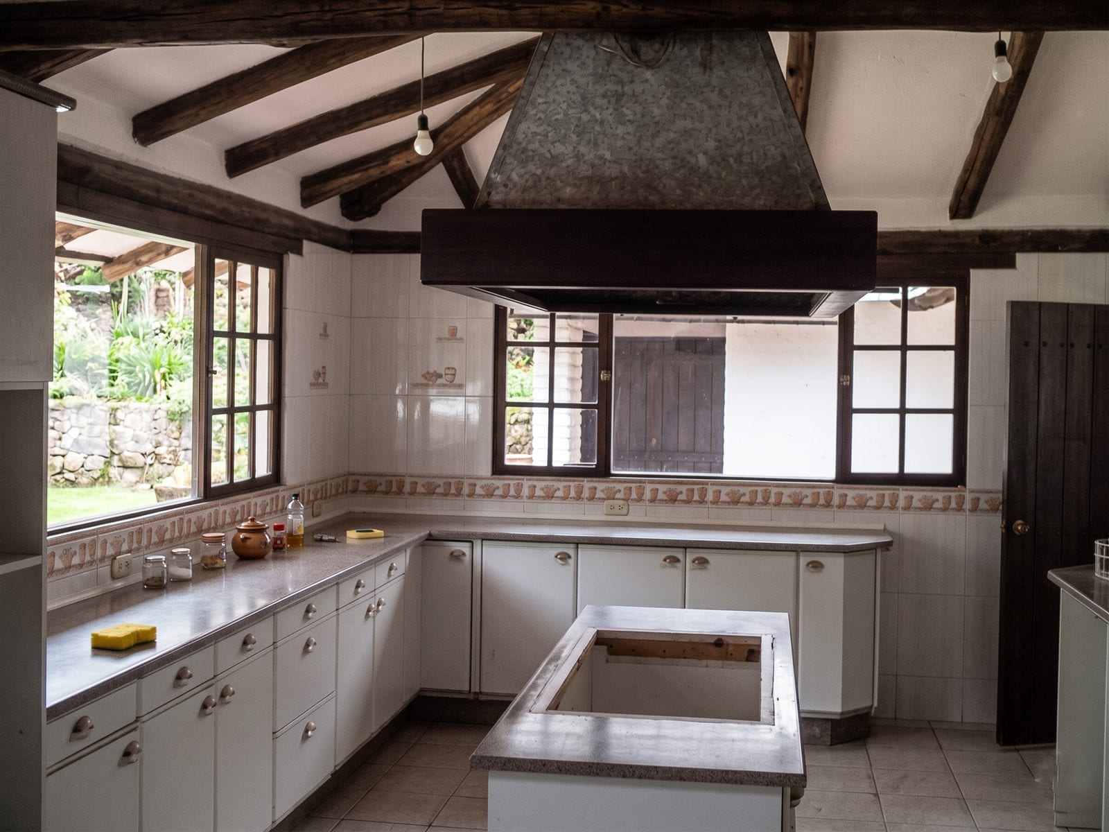 Villa Encantada kitchen before renovation