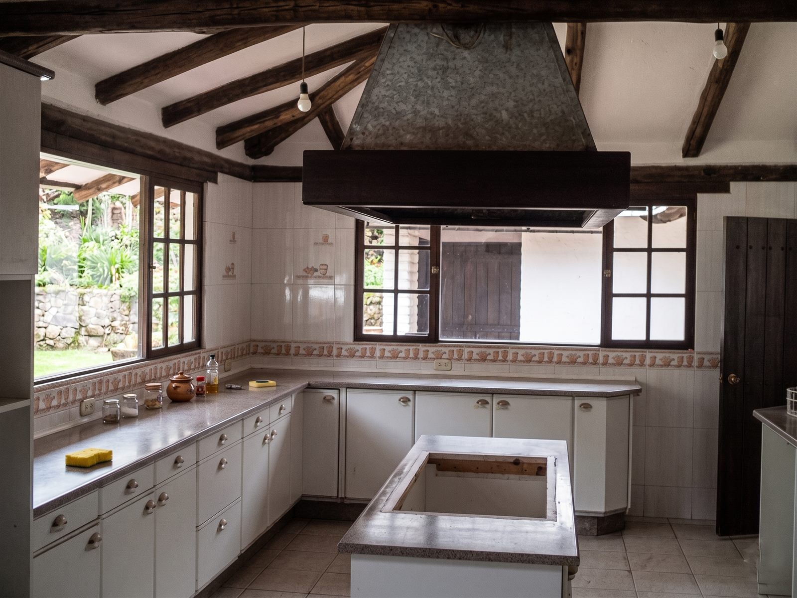 Villa Encantada kitchen before renovation