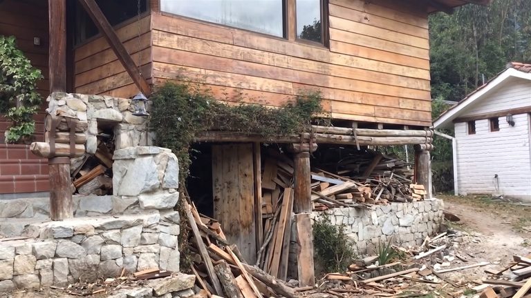 The guest house at the back of the property before the work, sitting on rotting wooden posts